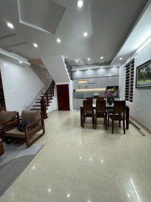 bán nhà võng thị tây hồ 45m2 - 5 tầng - lô góc thoáng - 50m ra bờ hồ - 5m ra oto