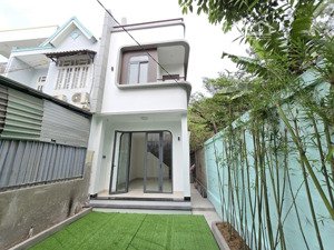 ngộp bank nhà 3 tầng linh xuân ô tô ngủ trong nhà sổ hồng riêng hoàn công đủ dọn vào ở ngay