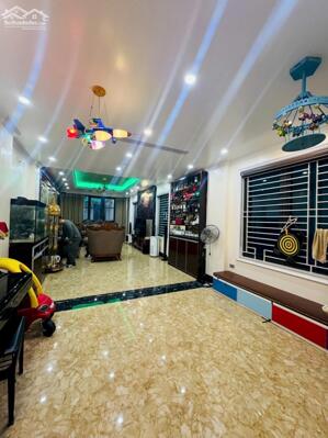 Bán nhà Đào Tấn 70m2 nhà đẹp thang máy nội thất xịn kinh doanh tốt 22 tỷ