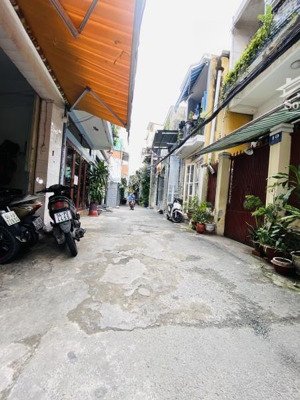 bán nhà bùi thế mỹ hxh thông ni sư huỳnh liên - dt 77m2 - 8.4 tỷ.