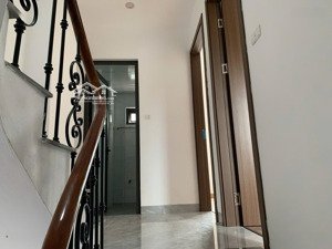 chủ gửi bán nhanh căn nhà 35m 3 tầng tại an phú - chúc sơn gần đường ô tô, gần trung tâm thị trấn