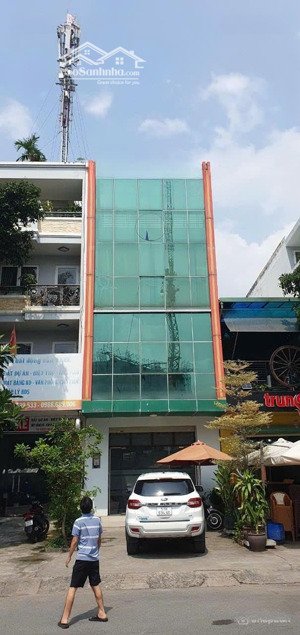 vị trí đẹp top đường vũ tông phan - sẵn kết cấu - giá đã tốt hơn.