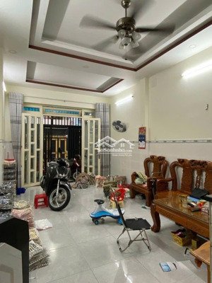 chính chủ bén nhà ngay aoen tân phú, 3tầng đúc thật, 4x16m, oto vô nhà