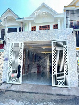 bán nhà trệt lầu mặt tiền kinh doanh gần ngã tư chiêu liêu, dĩ an