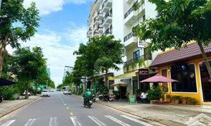 mặt tiền mai thúc lân, sát nguyễn văn thoại đường 10,5m chỉ cần 31,5 tỷ có ngay 138m2 ngang 6m.