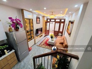 hiếm chủ thiện chí bàn giá tốt long biên ngay cầu vĩnh tuy aeon mall 32m2 x 5t full nội thất chỉ 6