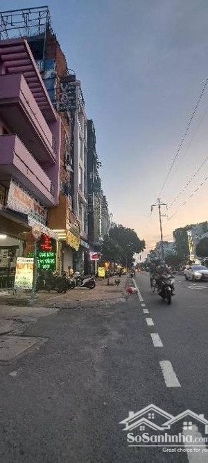 nhà mới q11 - gần cv đầm sen - lạc long quân - 5 tầng - ôtô ngủ trong nhà - nhỉnh 9 tỷ