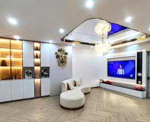 chính chủ cần bán gấp căn 2 ngủ 2 wc tại matrix one giá thương lượng, liên hệ: 