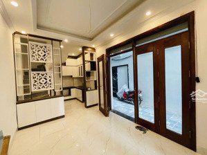 bán nhà riêng hoa lâm, ô tô đỗ cách nhà 10m- 6.2 tỷ