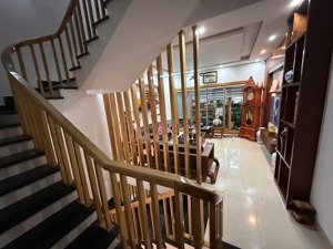 bán căn nhà mới xây khu khu vạn phúc, chợ thanh bình tp hải dương.