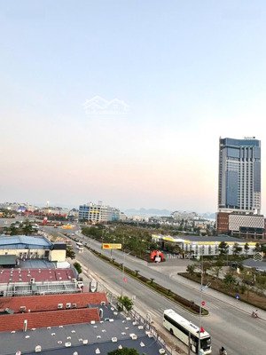 chính chủ bán căn hộ 2pn 72m2 đông nam toà c chung cư newlife, trung tâm bãi cháy, hạ long 2,x tỷ.