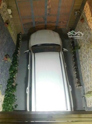 chính chủ gửi bán nhà mặt đường 28 ra lê văn thịnh phường cát lái q2 cũ