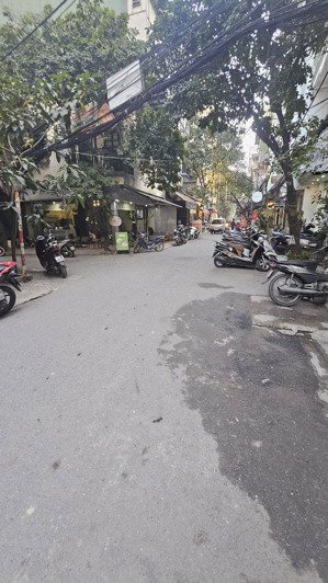 bán nhà trần quang diệu đống đa dt 24/42m2 x 4t x mt 10m giá 20,5 tỷ có thương lượng