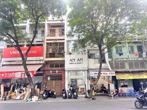bán nhà 4 tầng mặt tiền kd đ.nguyễn cảnh chân, q.1- hdt đều 300tr/năm- vị trí siêu đắc địa đẹp