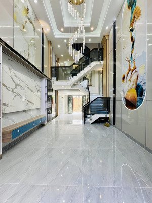 đường xe hơi 6m - cạnh gò xoài -nhà đúc 5 tầng -- chỉ 6,x ty