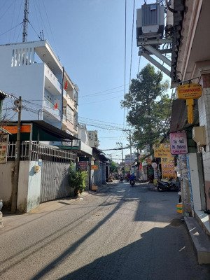 mặt tiền kinh doanh hiếm bán đường số thích hợp vừa ở vừa kinh doanh