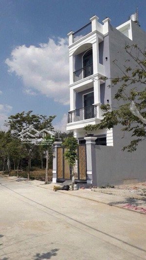 gấp bán nhà 4t4pn hẻm xe hơi đỗ cửa - ngay lò lu -trường thạnh cũ- sân thượng thoáng mát-chỉ 6,5 tỷ