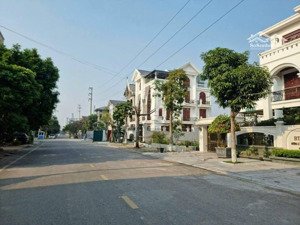 bán lô góc bt vip mặt đường lê thánh tông kđt đại hoàng long, tp bn. dt 288m2. mt 16,7m