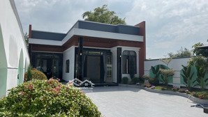 nhà biệt thự nghỉ dưỡng 372m2 ở long an