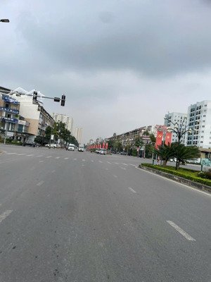 bán gấp căn góc trung tâm phường võ cường 128m2/mặt tiền:8.2m/nhà4t/kinh doanh dòng tiền 800tr/năm