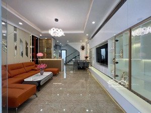 bán nhà 4 tầng, full nội thất, xe hơi vào nhà dòng tiền 36 triệu mỗi tháng, giá 17 tỷ x