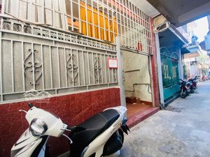 nhà cấp 4 cũ 92m2 p. quyết thắng (cũ) giá 2,3 tỷ hẻm 3 gác giá cực rẻ đầu tư sổ sẵn công chứng