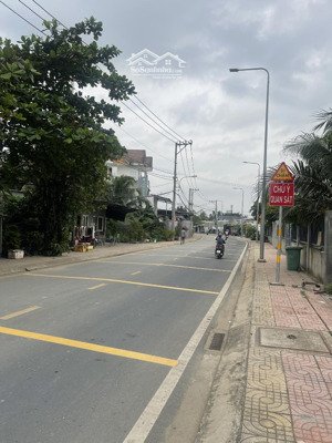 bán đất mt tam đa, long trường, thủ đức. dt 6800m2(74x91). giá chỉ nhỉnh 50 tỷ