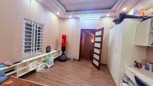 chính chủ cần bán gấp nhà 35m 5t tại phạm văn đồng đối diện đhqg 10m ra ôtô đang chào 7.58 tỷ có tl