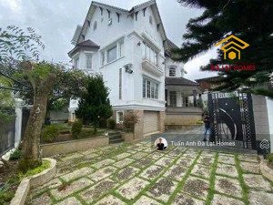 bán biệt thự góc 2 mặt tiền triệu việt vương đà lạt đã hoàn công mặt tiền rộng 21m, giá 22 tỷ