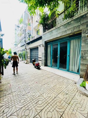 khu đồng bộ ngay cv làng hoa - ôtô ngủ trong nhà - ngang đẹp hơn 5m - 4 tầng - 59m2 chỉ #8.18 tỷ