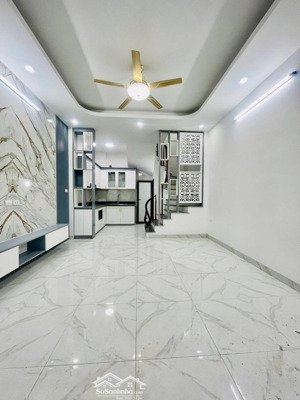 việt hưng, đức giang, long biên, hà nội, 6,8 tỷ, 30m2, bao đẹp hot!