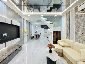 3 căn ra mặt t.iền - nhà nở hậu 5 tầng btct 6 pn - 8.68 tỷ