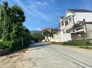 324m2 đất bám mặt đường liên huyện tại đồn vận liên sơn hòa bình kinh doanh bất chấp