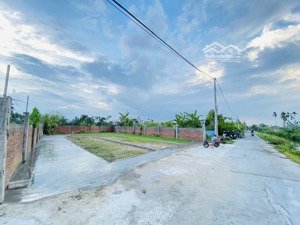 hàng hiếm giá chỉ có trước tết lô góc trục đường ô tô thông lâm động. diện tích 61,5m2. ngang 4m