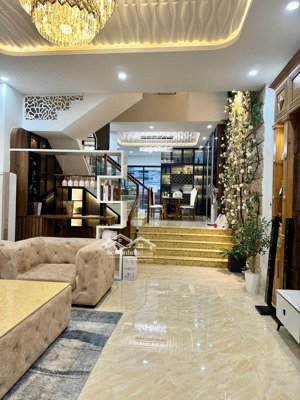 bán siêu phẩm nhà 3 tầng mới đẹp 100% lh 