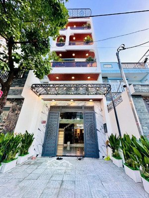 nhà 5 tầng mặt tiền đường trải nhựa thông - ngang 5m diện tích rộng hiếm có- sẵn thang máy