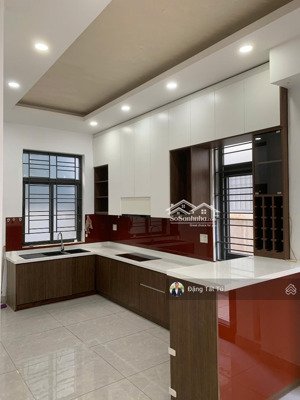 nhà phố lakeview city cần cho thuê nhà đã hoàn thiện giá 27tr-30tr/th. lh: 