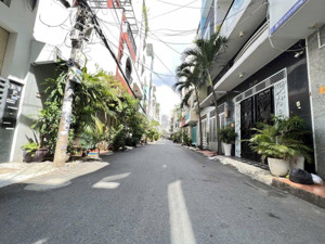 bán nhà diện tích lớn - nam kỳ khởi nghĩa. q3. dt : 16*16m. sẵn 2 tầng. gía 75 tỷ tl sâu.