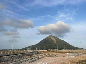 nhà liền kề giá ưu đãi với mức ck hấp dẫn tối đa lên đến 12%. nằm cạnh bv quốc tế