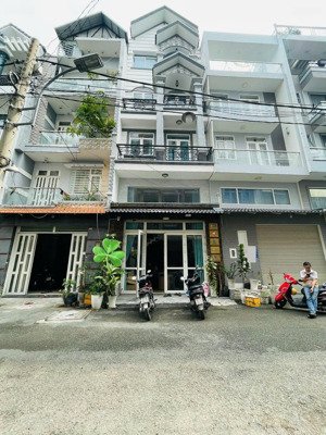 chdv - vpct - hẻm nhựa 10m - cạnh công viên - khu đồng bộ cao cấp.