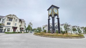 chính chủ bán lô góc 4 thoáng, nhìn ra công viên đường đôi