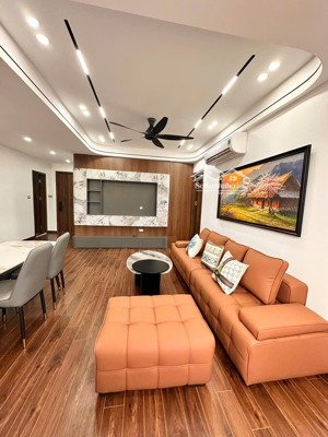 cần bán nhanh chcc 4f trung kính full đồ yên hoà, cầu giấy, hn