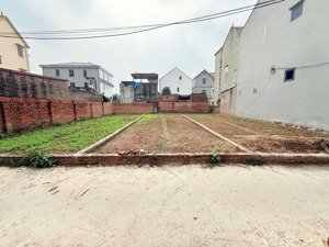 cần bán 300m2 đất gia lâm, đường ôtô, full thổ cư, mặt tiền rộng