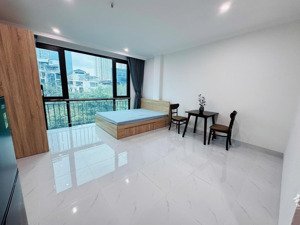 cho thuê studio cửa sổ thoáng siêu rộng ngay trần duy hưng, trung kính, cầu giấy