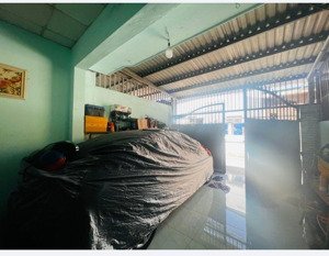 nhà c4 87m2 ngã 4 bình phước, chợ đầu mối