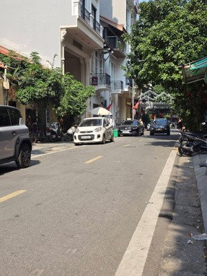 *chính chủ cần bán nhanh mảnh đất mặt phố phù đổng thiên vương trung tâm quận hbt 152m ,giá 120 tỷ