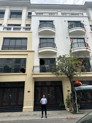 chính chủ cần bán gấp căn hộ gần công viên