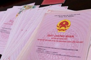 tôi chủ đất cần bán đất full thổ cư 8x26m, 390 triệu, gần sân bay liên khương đà lạt,sổ hồng riêng