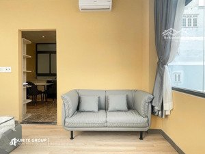 cho thuê chdv nằm ngay trung tâm q4, máy giặt riêng, full nt, thuận tiện qua q1, q7