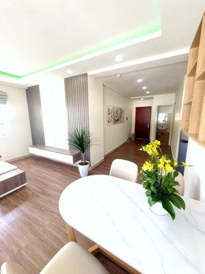 giảm mạnh trước tết căn góc hoàng quân, dt 63m2, 2pn 2wc full nội thất, chỉ2.45 tỷ